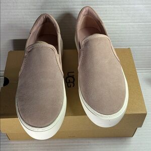 UGG Blush Pink Slip-On Shoes USED (with box)